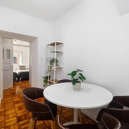 Liberty Avenue Apartment