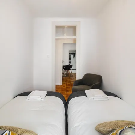 Liberty Avenue ליסבון